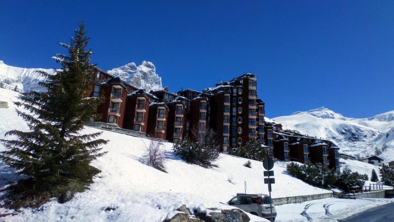 Giomein Sporting Red House Breuil-Cervinia Bagian luar foto
