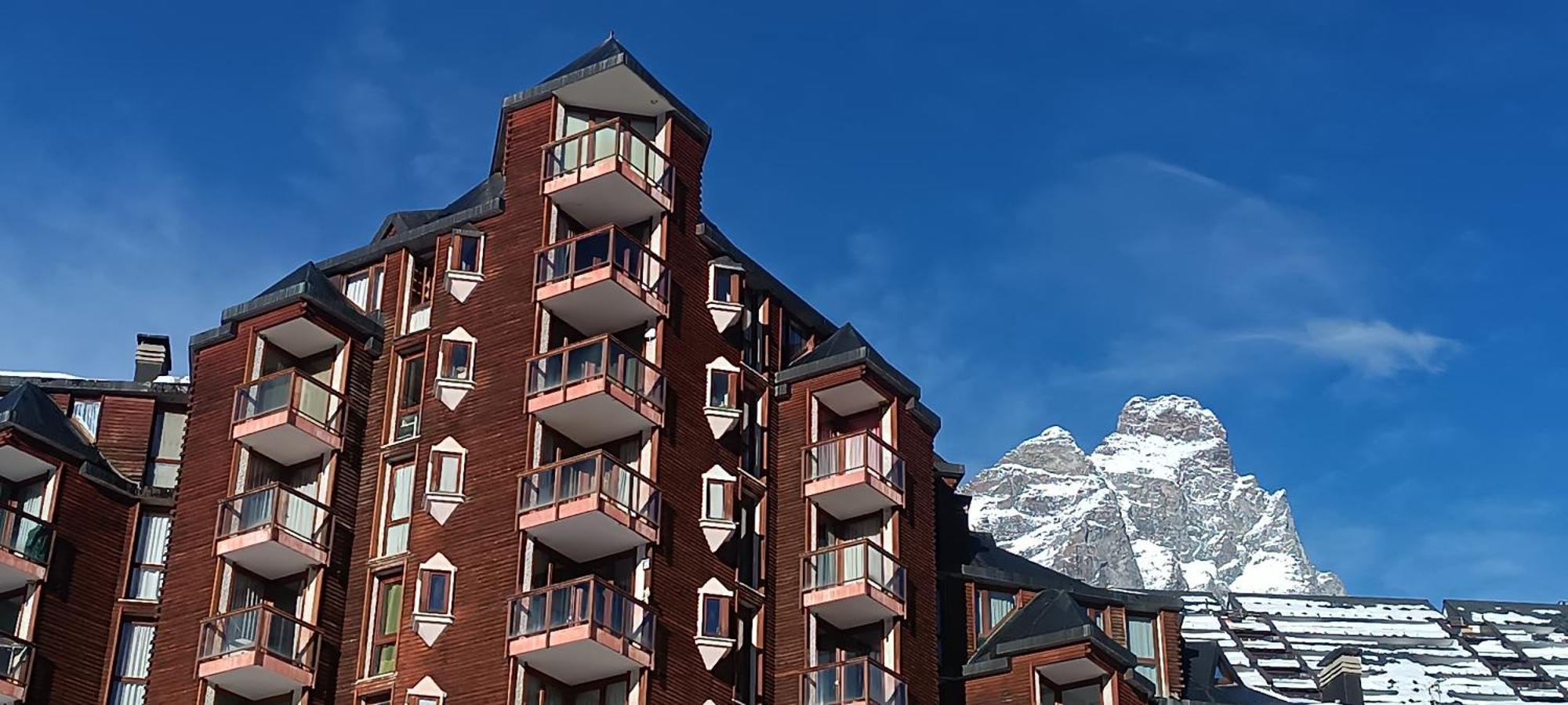 Giomein Sporting Red House Breuil-Cervinia Bagian luar foto